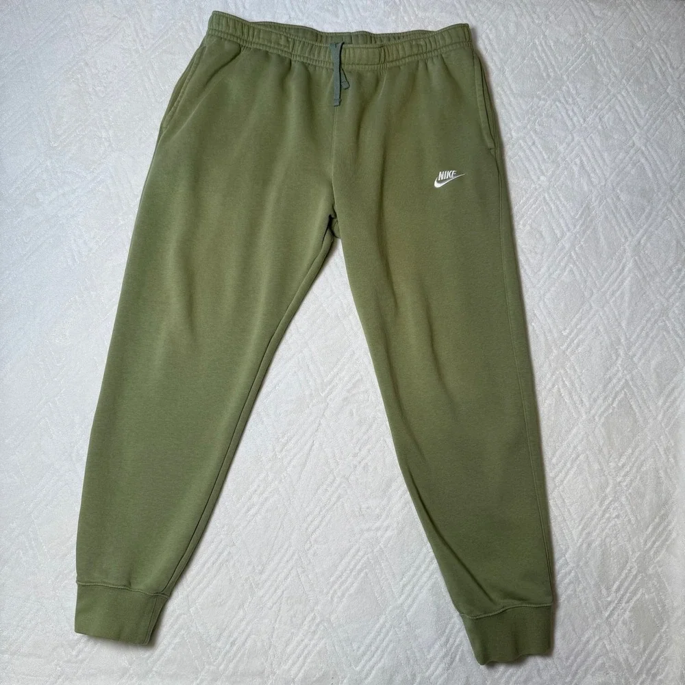 Streetwear Athleisure Nike Joggers Mens L Sage Green Fleece Swoosh Sweatpants